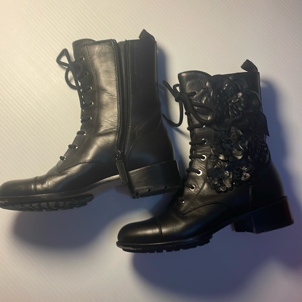 Valentino Garavani Black leather boots women size 8 - Picture 1 of 6